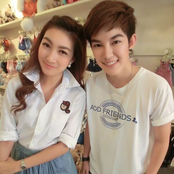 Đồng tính ở nữ Lesbian là gì? Les là cái gì? Bị Les có mấy loại?