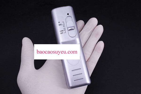 Thuận tiện lắp pin vào bộ điều khiển dương vật giả để dễ dàng rảnh đôi bàn tay làm việc nơi khác Thuận tiện lắp pin vào bộ điều khiển dương vật giả để dễ dàng rảnh đôi bàn tay làm việc nơi khác