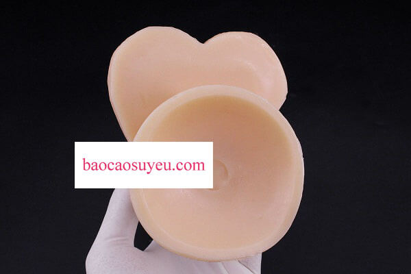 Đế chắc chắn giúp dương vật giả cân mọi bề mặt phẳng giúp nữ giới tạo được nhiều tư thế mới lạ Đế chắc chắn giúp dương vật giả cân mọi bề mặt phẳng giúp nữ giới tạo được nhiều tư thế mới lạ