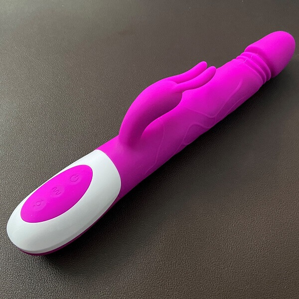 Dương vật giả Prettylove Adrian là sản phẩm của hãng Baile sản xuất, sextoy có đến 12 tần số rung cho chị em thăng hoa nhiều cảm xúc khác nhau Dương vật giả Prettylove Adrian là sản phẩm của hãng Baile sản xuất, sextoy có đến 12 tần số rung cho chị em thăng hoa nhiều cảm xúc khác nhau