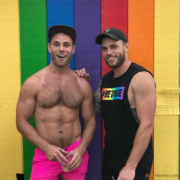 Top Là Gì? Bot Là Gì? Phân Biệt “Top” Và “Bot” Trong LGBT