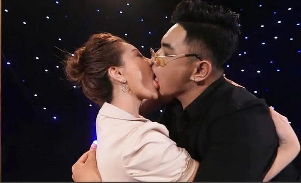 Hôn môi có thai không? Hướng dẫn hôn môi say đắm ... Hôn môi có thai không? Hướng dẫn hôn môi say đắm ...