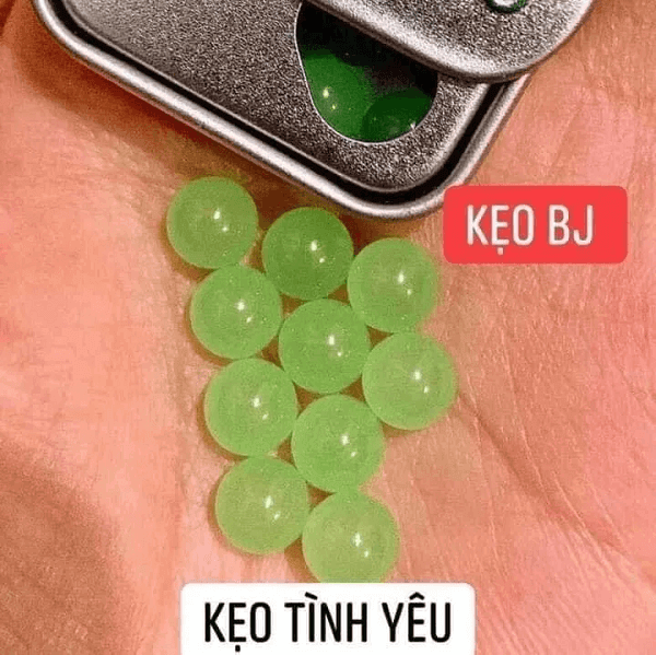 Kẹo Love Mint hương bạc hà của Thái Lan hộp 20 viên Kẹo Love Mint hương bạc hà của Thái Lan hộp 20 viên