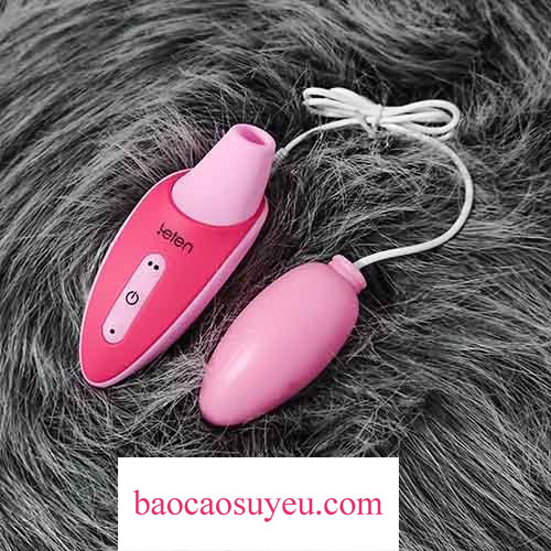 Máy massage điểm G gây kích thích mạnh trong màn dạo đầu khiến nàng thêm hưng phấn và rạo rực đê mê 
