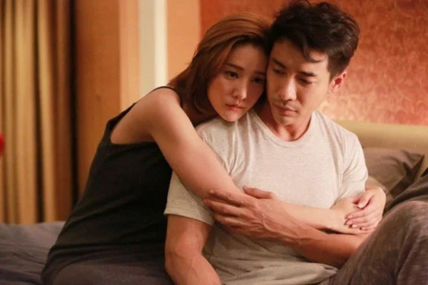 Nữ thoải mái hơn, mạnh dạn hơn khi bạn chạm vào cơ thể sau khi ngửi mùi nước hoa kích dục