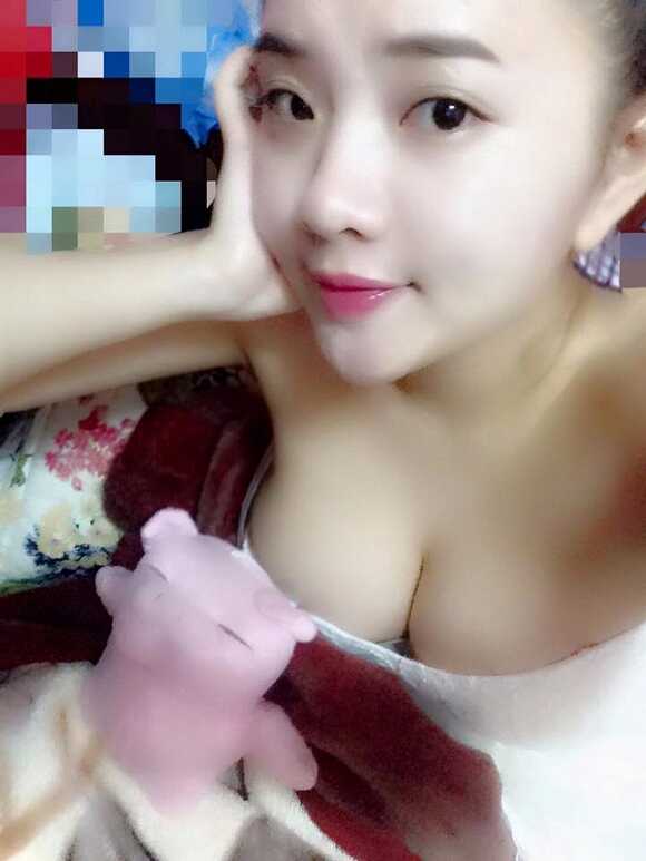 Ngực to, vú khủng - Mông to, bướm đẹp Ngực to, vú khủng - Mông to, bướm đẹp